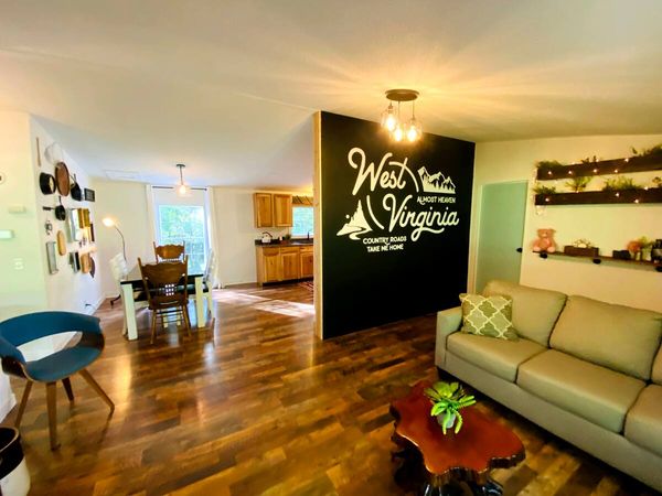 New River Gorge Mountain Escape - with escape room!