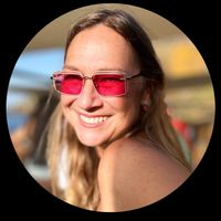 Marengo Bungalow in the heart of Uptown New Orléans blocks from St Charles streetcar line…