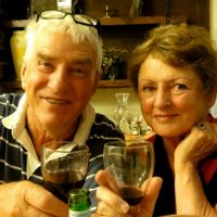 Architect-designed "Hobbit House" set in ancient  trees on a scenic hill country farm