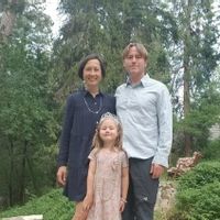 Victorian with modern chef's kitchen in quaint gold rush era mountain town. 300ft creek frontage