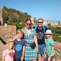 LOOKING July 2025 - Family house near beautiful park