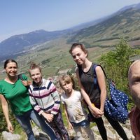 Eco family home -- pretty & peaceful, rural & romantic..