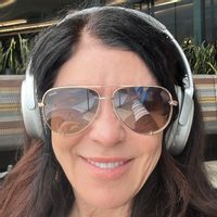 Location, location, location… 10 minutes to world class skiing in the Winter and  private beach access to Pine view lake