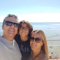 Eva, Jose Luis y Hugos hus