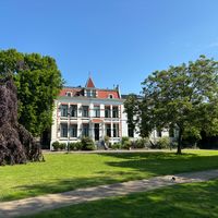 Experience the Best of Haarlem and Amsterdam: A Historic Home with Modern Comforts and Park Views
