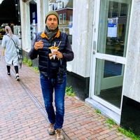 Lovely penthouse by the beach