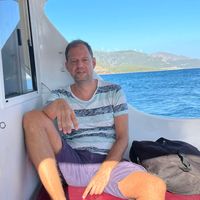 1 bedroom house near next metro station (airport-port line) ,easy access downtown for up 4 persons