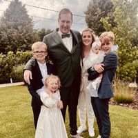 House with outside pool and jacuzzi