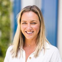 2 Bed 2 Bath Brand New Condo, fully furnished, 1 Block from the Beach