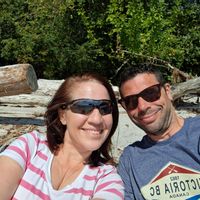 Charming Lakefront Family Cottage with Private Beach