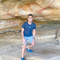 Bright & modern home base steps from Gran Vía