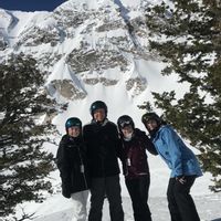 Lakefront townhome minutes from Snowbasin & Ogden with 3 bedrooms and a bunk room