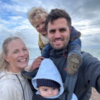 Large family-friendly house near Winchester