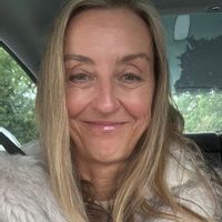 Compound with main and guest houses, private pool and music/art studio plus 6 bikes