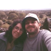 Sun-filled apartment in walkable area