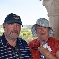 Pearl Bay Passage Coastal home in summer holiday township