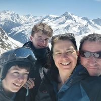 Spacious family home in Hampshire within easy reach of London and tourist attractions