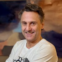 Guarded neighborhood, silent surrounding, close to Kabacki Woods, easy access to center of Warsaw